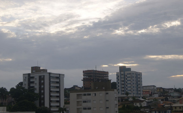 Dia nublado e com temperaturas baixas