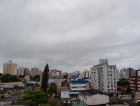 Sexta-feira com poucas chances de garoa
