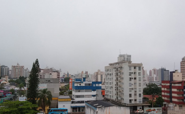 Terça-feira de tempo fechado e chuva