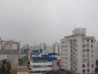 Quinta-feira nublada e de altas temperaturas