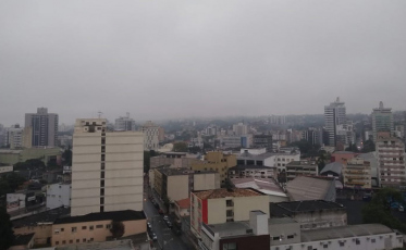 Tempo fechado nesta terça-feira