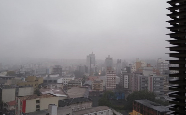 Chuva segue até domingo. Em ritmo mais lento