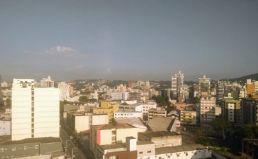 Tempo bom até domingo, mas hoje pode ter garoa