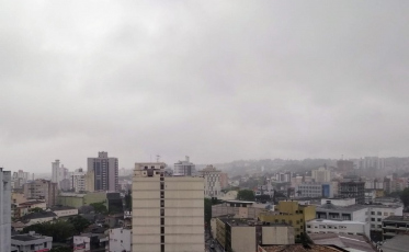 Chuva persiste ao longo do dia