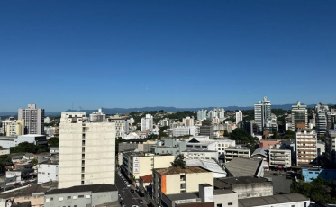 Previsão aponta calor de até 32°C em Criciúma antes de virada no tempo