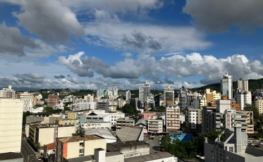 Márcio Sônego: quarta-feira de tempo bom e sem chuva; calor permanece até o final de semana (ÁUDIO)