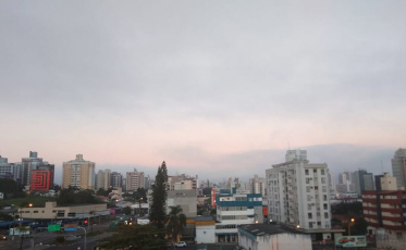 Segunda-feira fria e com tempo bom