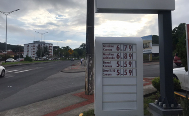 Na manhã do reajuste, já tem gasolina a R$ 6,99