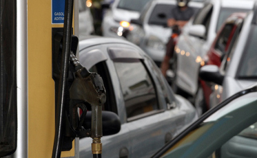 Redução no preço do diesel ainda não é repassada completamente aos postos