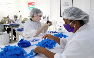 Mais de 15 mil máscaras produzidas no Centro Cultural Jorge Zanatta