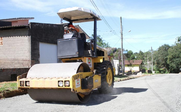 Ruas do bairro Poço Um tem pavimentação iniciada