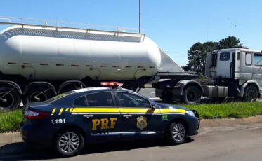 PRF apreende mais de 150 mil maços de cigarros contrabandeados em Sombrio