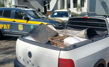 Motorista é preso com mais de uma tonelada de fios de cobre na BR-101