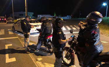 PRF registra infrações de alcoolemia no Moto Laguna