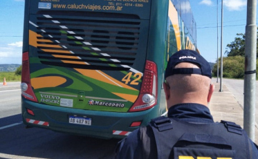 Operação autua 11 veículos estrangeiros em Tubarão