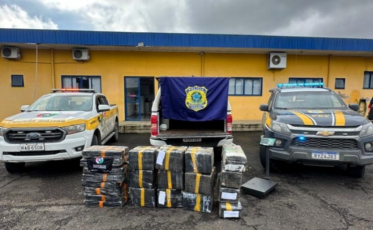 PRF e PM apreendem quase meia tonelada de maconha em caminhonete roubada