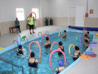 Piscina hidroterápica recebe a primeira aula em Morro da Fumaça