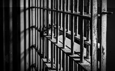 Homem é condenado a 15 anos de prisão por homicídio qualificado