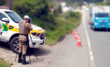Relatório aponta quais foram as infrações mais cometidas no ano de 2021 nas rodovias estaduais