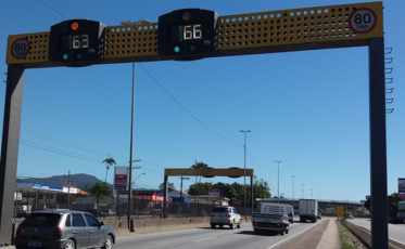 Com pardais desativados, PRF intensifica controle com radares móveis