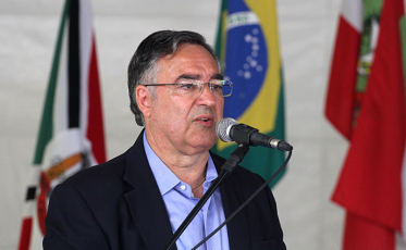 Colombo promete analisar a situação dos funcionários após mudança no HRA