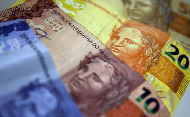 Senado deve votar na semana que vem pacote de auxílio de R$ 600 por mês