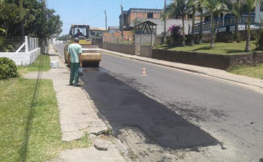 Vias são recuperadas em bairros de Içara