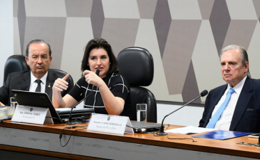 Previdência: relatório lido por Jereissati na CCJ vai à votação na próxima terça-feira