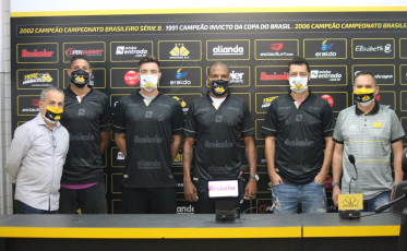 Quatro reforços e um discurso: agregar rumo ao acesso