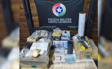 Operação apreende mais de 38 kg de drogas e prende dois homens em Imbituba