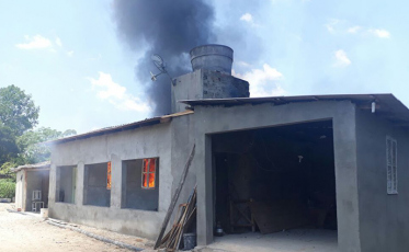 Suspeito de assassinato tem casa incendiada