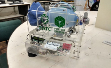 Respiradores mecânicos da Unesc e Satc aguardam liberação da Anvisa