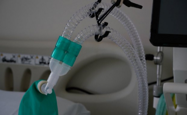 Estado recebe medicamentos do kit intubação e EPIs do Ministério da Saúde