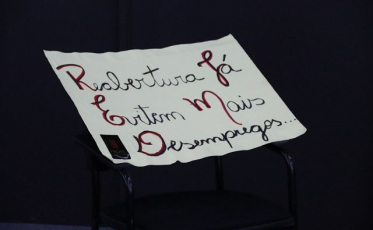 A busca por uma reunião com o governador