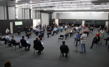 Vampiro protocola pedido de abertura de galerias