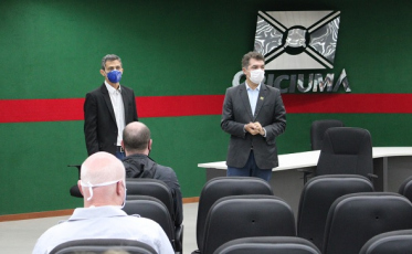 Prefeitura de Criciúma e Sinduscon debatem assuntos tributários