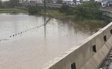 “O rio vai continuar subindo”, alerta morador de Araranguá 