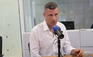 Alta do dólar aumenta lucros de suas empresas, mas Ricardo Faria não comemora  