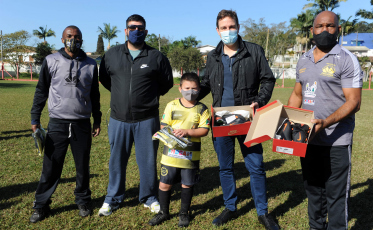 Ricardo Guidi viabiliza recurso que proporcionará novas escolinhas de futebol em Criciúma