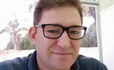 Ele se tornou prefeito por ser dois meses mais velho