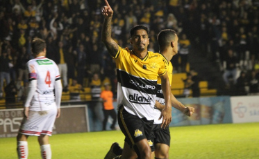 Rômulo renova com o Tigre para 2023