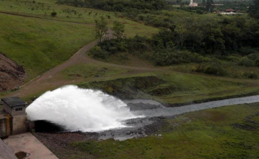 Barragem: Conserto até às 15h, água normal só amanhã