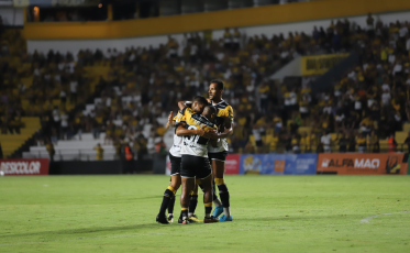 “Estamos perdendo para nós mesmos”, declara Rodrigo após a nova derrota do Criciúma 