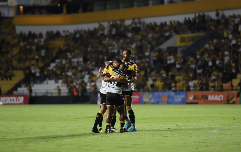 “Estamos perdendo para nós mesmos”, declara Rodrigo após a nova derrota do Criciúma 