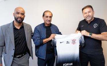 Ramon Diaz é anunciado no Corinthians e vai estrear contra o Criciúma