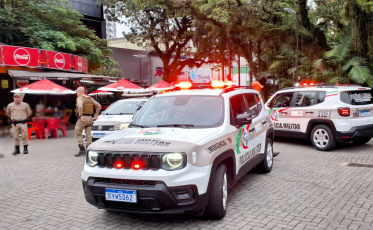 Criciúma: homem é preso após roubar idoso na Praça Nereu Ramos