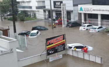 Em dez minutos choveu o esperado para janeiro todo, garante Fabris