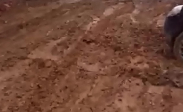 Moradores reclamam das más condições das ruas do bairro Buenos Aires