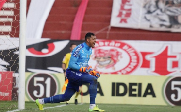 Brusque a uma vitória do acesso é Série B