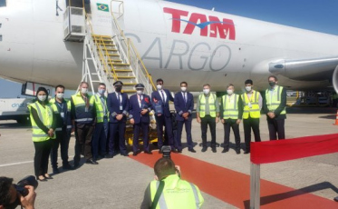 Santa Catarina passa a ter ligação aérea com Miami no transporte de cargas